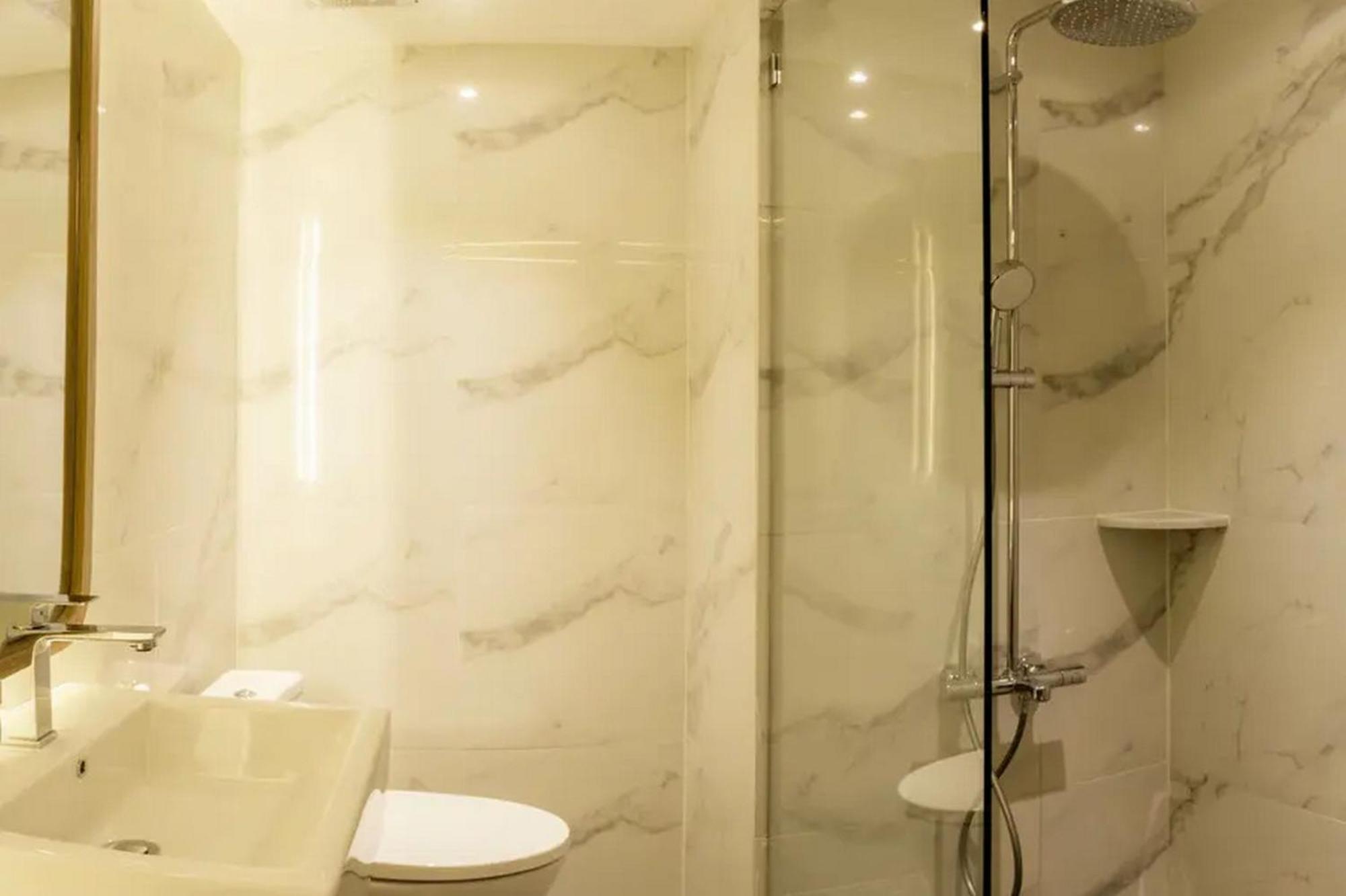 Redliving Apartemen Premium Exclusive Seturan Джокьякарта Экстерьер фото