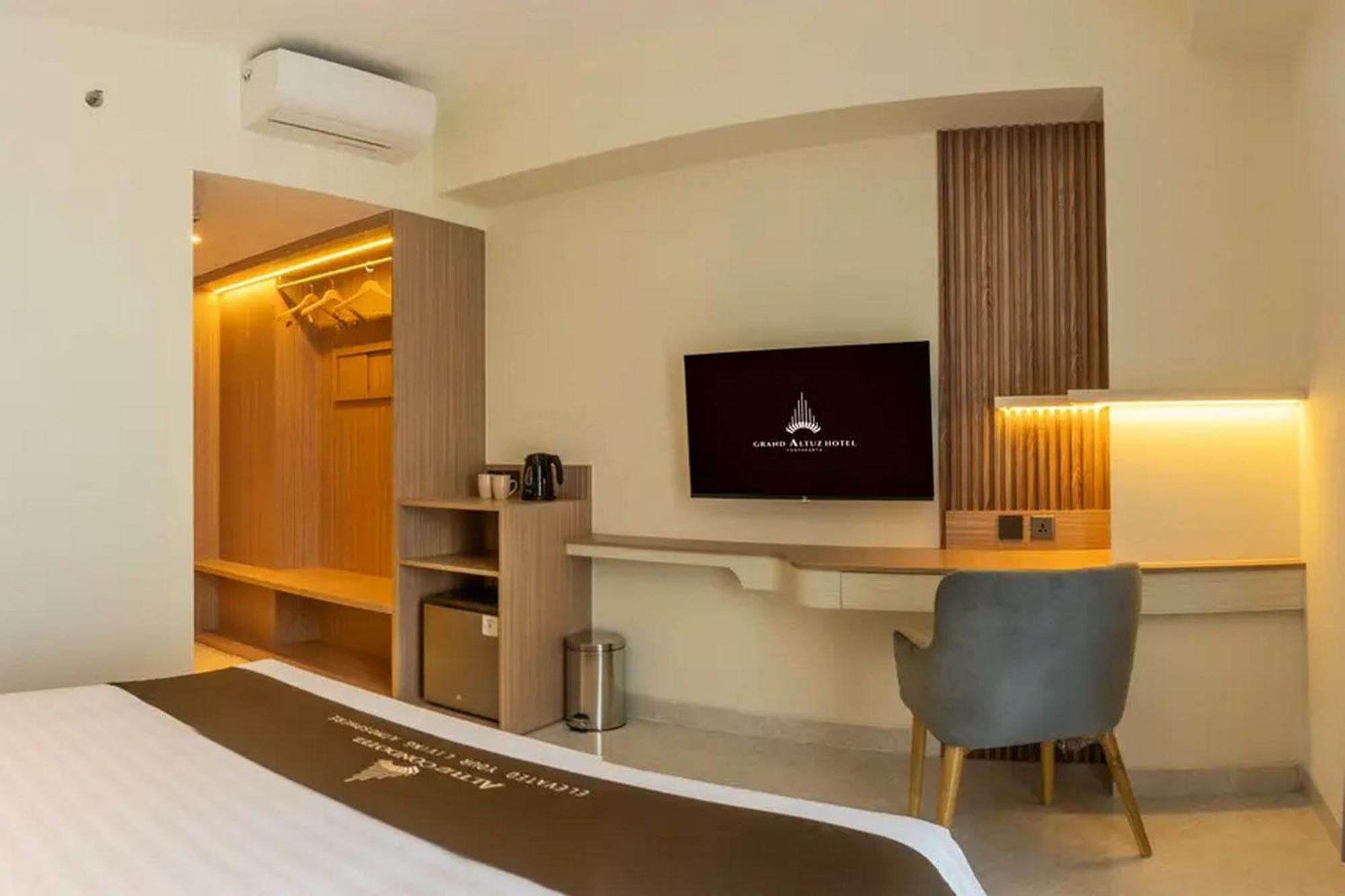 Redliving Apartemen Premium Exclusive Seturan Джокьякарта Экстерьер фото